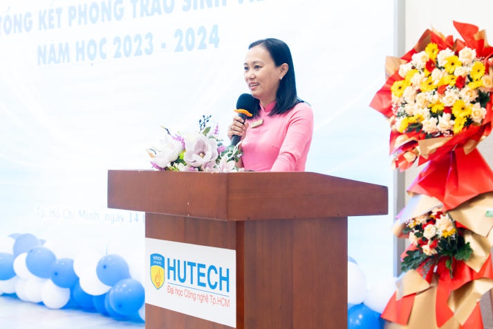 Hơn 400 sinh viên được Khoa Marketing - Kinh doanh quốc tế khen thưởng trong học tập và phong trào năm học 2023-2024 86