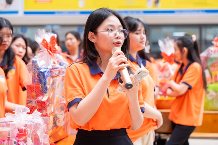 Sinh viên Khoa Tài chính - Thương mại gói yêu thương, gửi ấm áp trong những món quà Tết ý nghĩa 124