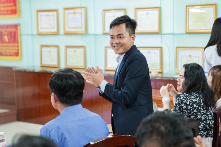 Sinh viên Khoa Luật HUTECH xuất sắc đạt ngôi vị Quán quân cuộc thi Olympic Pháp luật lần thứ 8 38