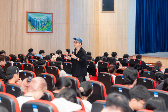 Hiểu khách hàng để làm Marketing: Bài học thực chiến của sinh viên Khoa Truyền thông - Thiết kế 56