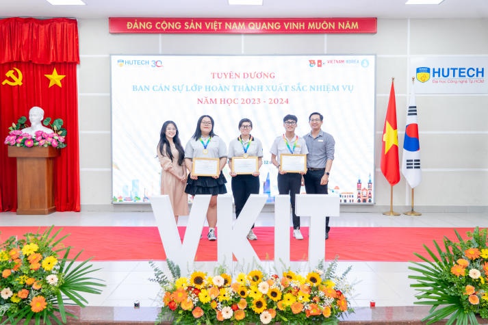 VKIT vinh danh 52 sinh viên đạt GPA 4.0/4.0, trao gần 100 triệu đồng học bổng tại hội nghị tổng kết 61