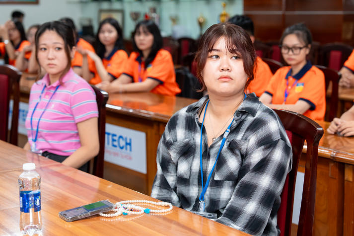 VJIT and Josai International University students engage in cultural exchange 35