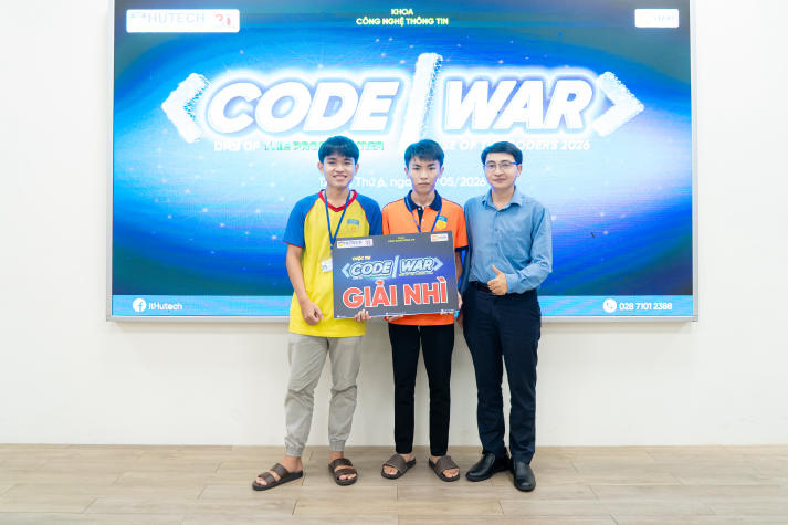 Code theo dòng thời sự, sinh viên Công nghệ thông tin tăng tốc săn vé OLP và ICPC Đà Nẵng tại HUTECH Code War 69