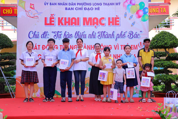 Sinh viên Khoa Thú y - Chăn nuôi tiếp lửa yêu thương tại Ngày hội thiếu nhi phường Long Thạnh Mỹ (TP. Thủ Đức) 15