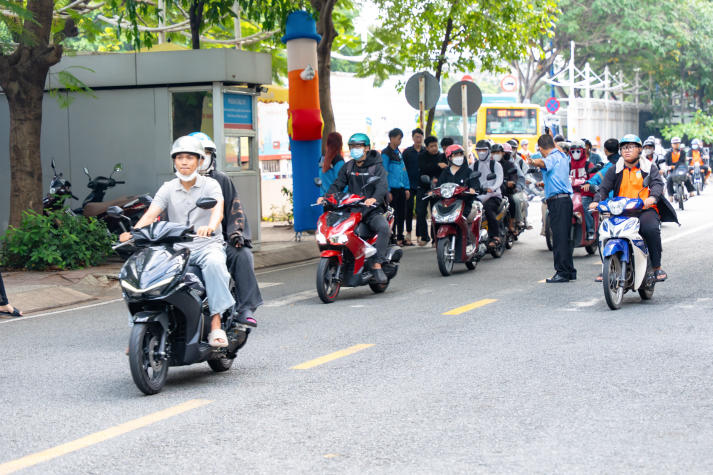 [Video] “Full pin” ngày đầu năm học mới, HUTECH-ers khởi động nhịp học tập đầy hứng khởi 59
