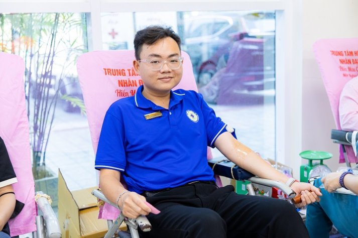 Tuổi trẻ HUTECH tiếp tục hành trình cống hiến và lan tỏa giá trị nhân văn qua Ngày hội hiến máu. 37
