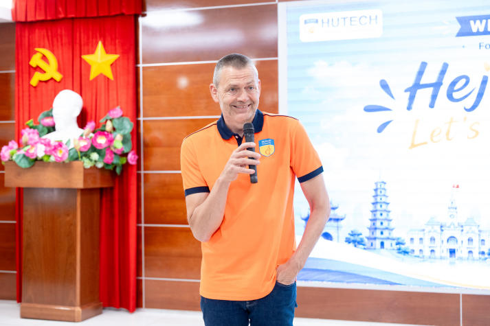 [Video] HUTECH-ers cùng bạn bè quốc tế khởi động mùa hè đa văn hóa tại Vietnam Summer Program 45