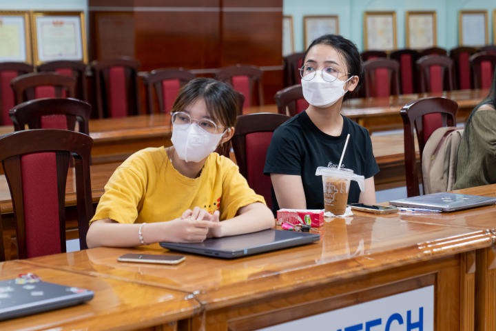 Cùng sinh viên ngành Quan hệ công chúng giải mã phương pháp ứng dụng ChatGPT vào truyền thông hiệu quả 38