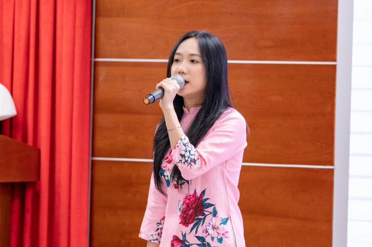 Khoa Trung Quốc học HUTECH tổ chức văn nghệ chào mừng ngày Phụ nữ Việt Nam  20/10 42
