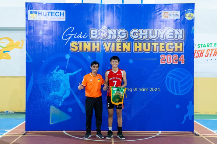 Đội “Anh Ba Báo” giành cúp vô địch Giải Bóng chuyền Sinh viên HUTECH năm 2024 122