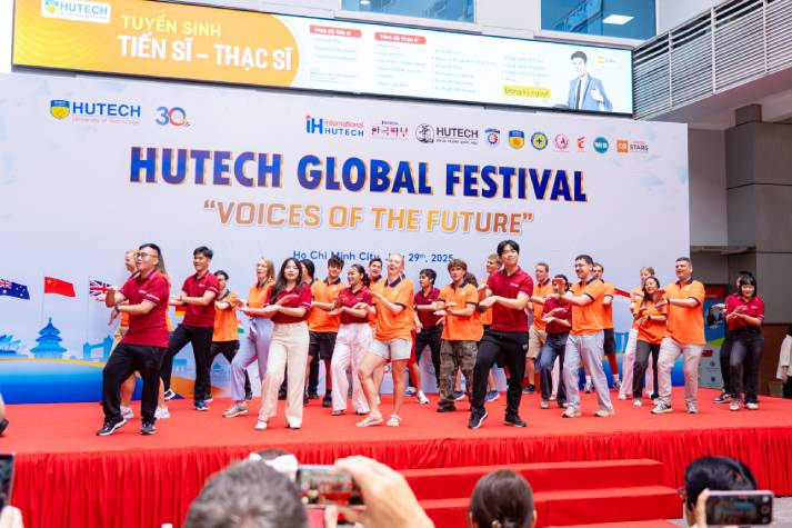 HUTECH-ers "bỏ túi" kỹ năng từ môi trường đa văn hóa 131