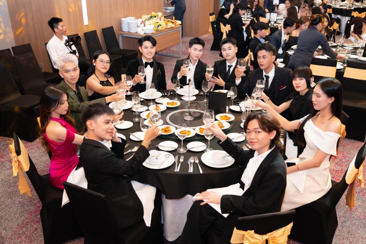 Sinh viên Quan hệ công chúng HUTECH tự tay tổ chức sự kiện cao cấp với hàng loạt doanh nghiệp uy tín đồng hành 127
