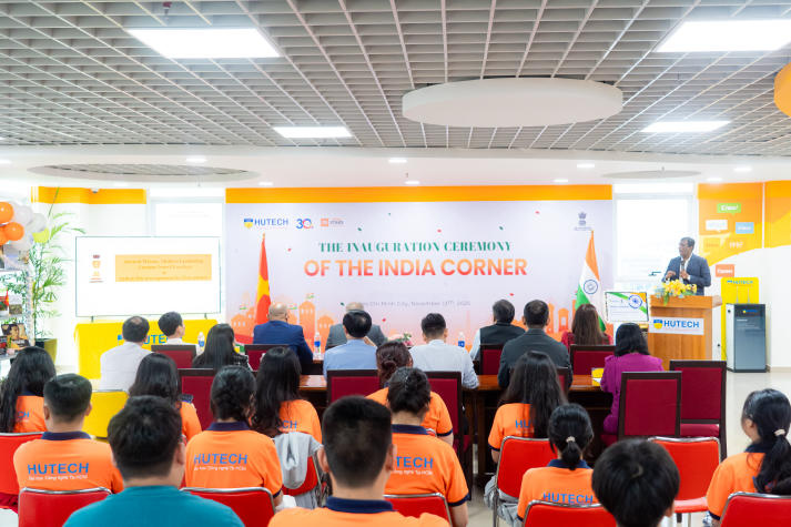 Ra mắt Góc Ấn Độ - điểm giao thoa văn hóa và học thuật tại HUTECH 74