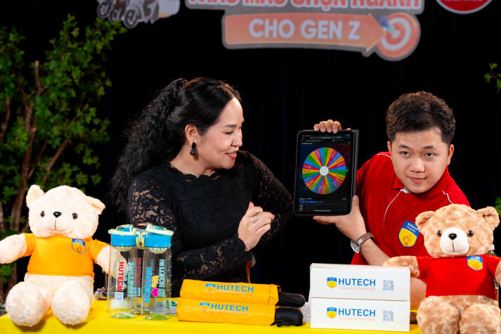 [HUTECH TIKTOK LIVE 2026] Khi những băn khoăn chọn ngành của Gen Z được tháo gỡ đúng cách 34