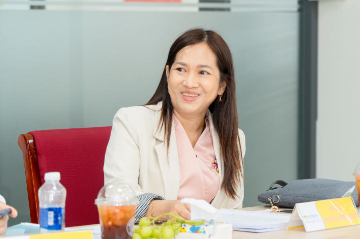 Nhiều góc nhìn sáng tạo trong nghiên cứu giảng dạy tiếng Anh tại buổi bảo vệ luận văn/đề án Thạc sĩ ngành Ngôn ngữ Anh 19