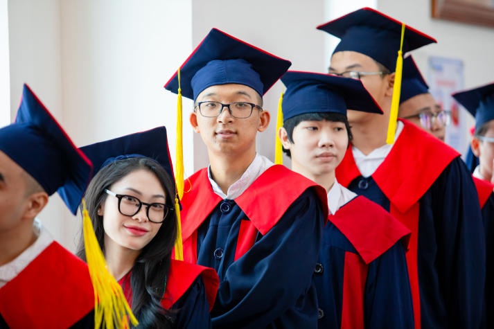 [Video] Over 400 HUTECH Masters and Bachelors of International and Transnational programs excitedly attend their graduation ceremony 29