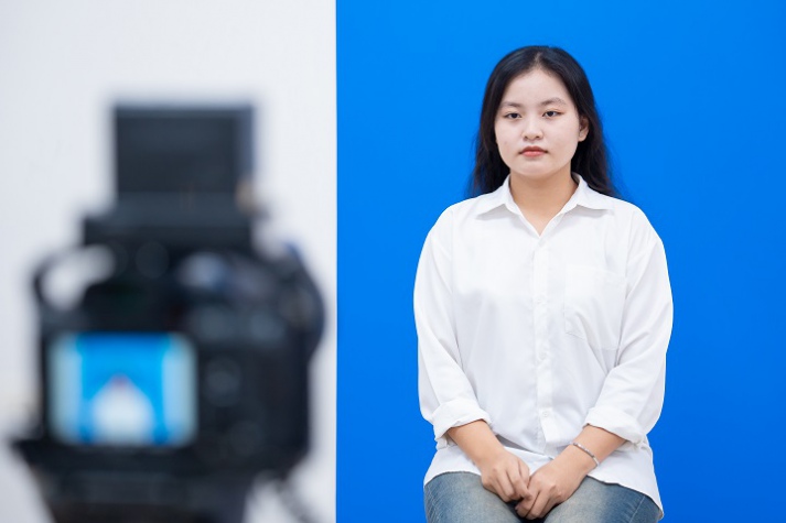 Đại gia đình 11 người “hộ tống” tân sinh viên đến HUTECH nhập học 29