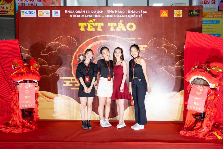 [Video] Ấn tượng với “Táo quân” phiên bản mới do sinh viên HUTECH tự tay tổ chức 114
