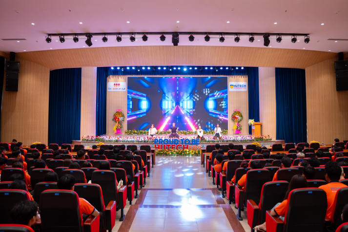 Khởi động thanh xuân: CLB - Đội - Nhóm HUTECH sẵn sàng chào đón tân binh nhập hội 109