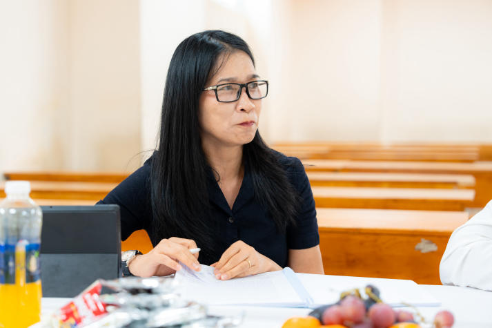 16 học viên cao học ngành Luật kinh tế đề xuất nhiều giải pháp pháp lý thực tiễn trong buổi bảo vệ luận văn/đề án tốt nghiệp 57