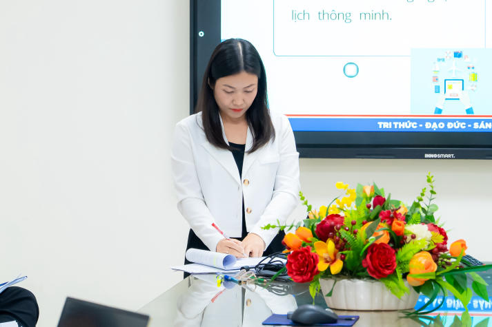 Nhiều đề tài về quản trị nhân lực, hành vi tiêu dùng nổi bật tại buổi bảo vệ luận văn/đề án Thạc sĩ Quản trị kinh doanh 58