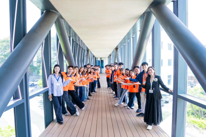 [Ảnh] Kiến tập tại C.P. Việt Nam: Cơ hội cọ xát thực tiễn cho sinh viên ngành Kinh tế quốc tế 106