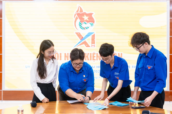 Hội nghị kiện toàn Ban Chấp hành Đoàn HUTECH: Vững bước phát triển công tác Đoàn và phong trào sinh viên 248