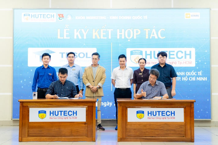 Khoa Marketing - Kinh doanh quốc tế tuyên dương gần 600 sinh viên tiêu biểu Học kỳ I 2023-2024 101