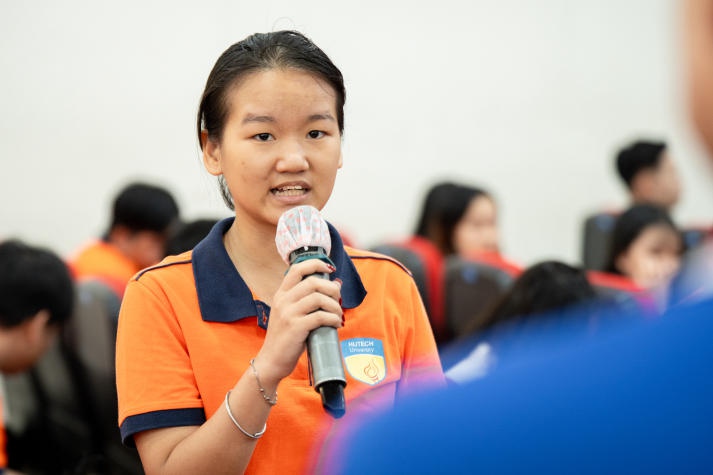 [Video] CEO Nguyễn Quốc Kỳ kể chuyện chinh phục ước mơ cùng sinh viên HUTECH 129