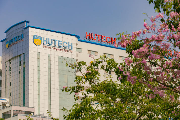 [HUTECH tôi yêu] Tự hào là thành viên của gia đình HUTECH 9