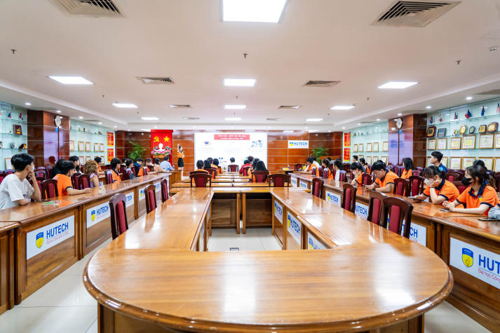 Học bổng Dám ước mơ - Chạm thành công 2025: Lan tỏa giá trị vượt khó và khát vọng vươn lên của thế hệ trẻ HUTECH 76