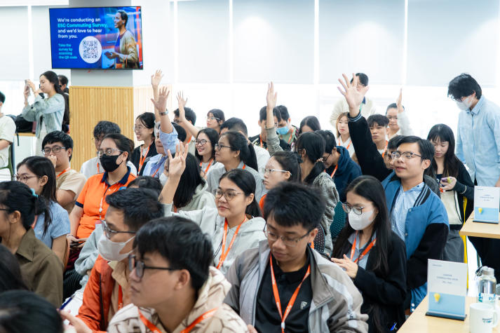 Sinh viên Khoa Tiếng Anh HUTECH chinh phục nhà tuyển dụng quốc tế tại Concentrix 56