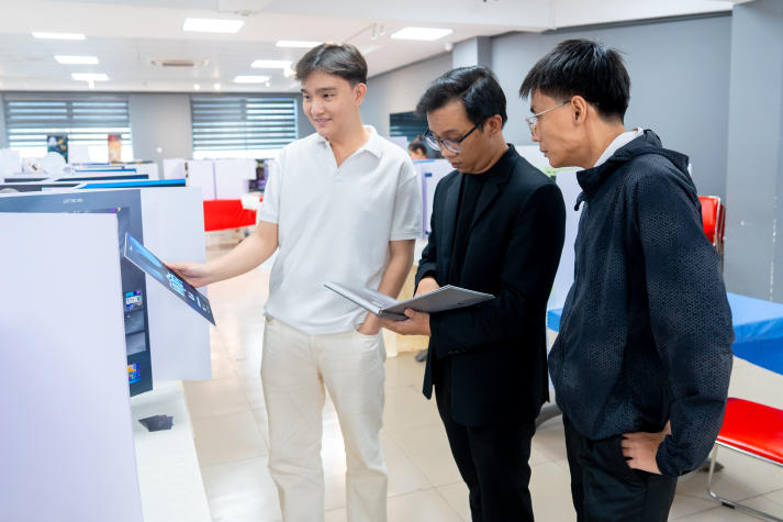 Sinh viên Thiết kế đồ họa xây dựng “vũ trụ game mini” qua loạt đồ án tại triển lãm Thiết kế dựng hình 59