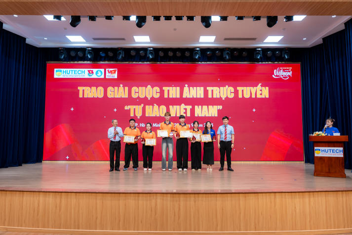 Đoàn - Hội HUTECH tổng kết hành trình cống hiến, phát huy tinh thần xung kích trong mùa hè 2025 187