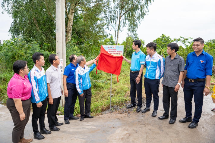 Mùa hè xanh HUTECH 2024 khánh thành 4 công trình trọng điểm tại mặt trận tỉnh Bến Tre và Đồng Tháp 154