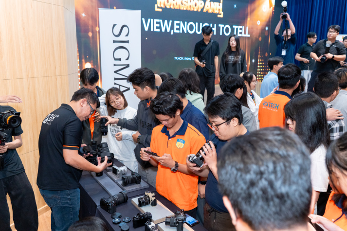 “One View, Enough to Tell”: Khơi mở tư duy nhiếp ảnh cho sinh viên HUTECH 100