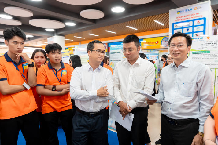 Triển lãm poster dự án doanh nghiệp - dấu mốc trưởng thành của sinh viên Khoa Tài chính - Thương mại HUTECH 89