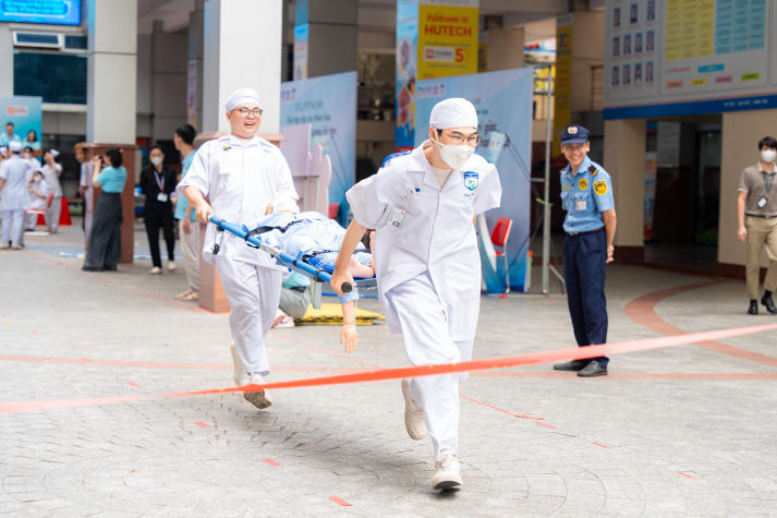 [Video] Sinh viên Khoa Điều dưỡng và Xét nghiệm rèn kỹ năng qua các hoạt động thực chiến 92