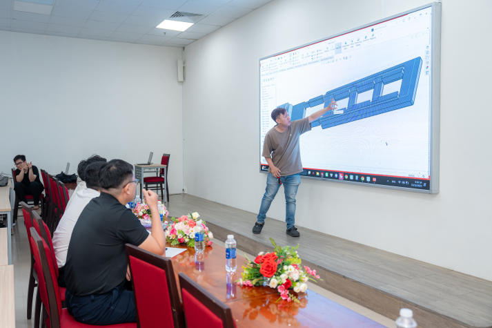 Sinh viên Viện Kỹ thuật thử thách tư duy thiết kế tại cuộc thi “Innovation Machine Design 2026” 40