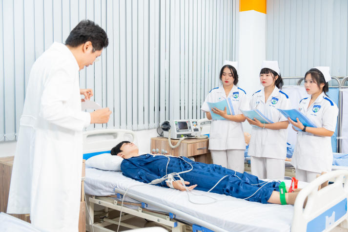 [Ảnh] Khám phá loạt “tọa độ” học tập, thực hành và rèn luyện thú vị tại HUTECH 15