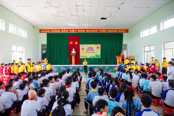 Viện Kỹ thuật lan tỏa yêu thương, gieo niềm hy vọng với chương trình Xuân tình nguyện ý nghĩa 32