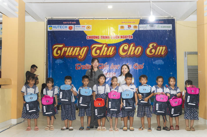 Chi bộ 17 mang “Trung thu cho em” ấm áp đến với thiếu nhi ở tỉnh Vĩnh Long 54