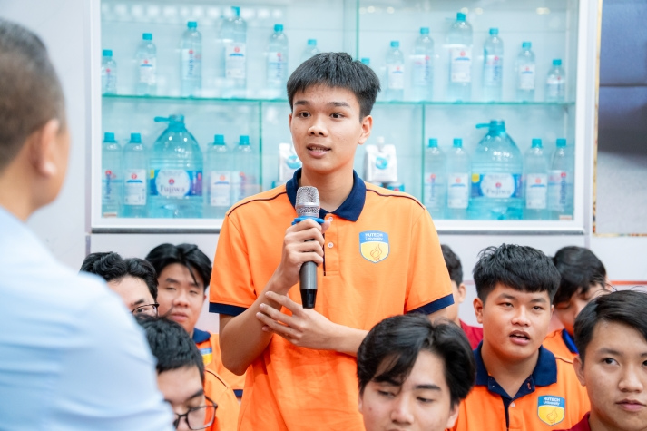 Sinh viên Viện Kỹ thuật học từ thực tiễn tự động hóa tại FUJIWA Việt Nam 24