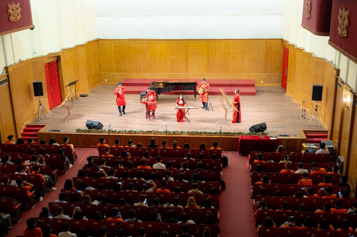 Sinh viên ngành Truyền thông đa phương tiện trải nghiệm không gian âm nhạc cổ điển tại Nhạc Viện TP.HCM 76