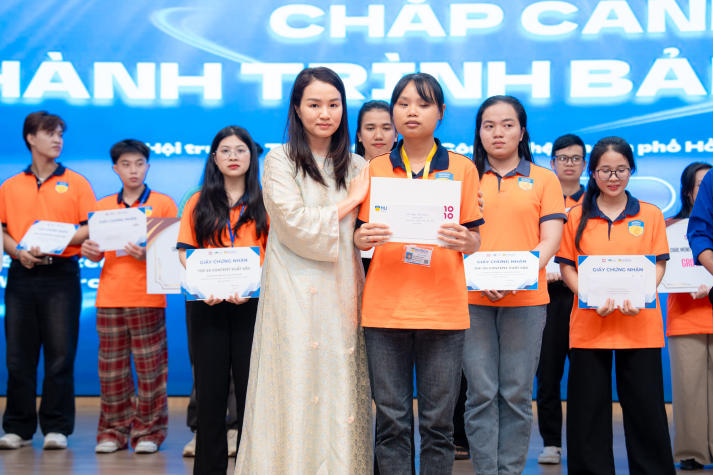 Sinh viên HUTECH viết nên câu chuyện trưởng thành tại “Chắp Cánh - Hành trình bản lĩnh” 168