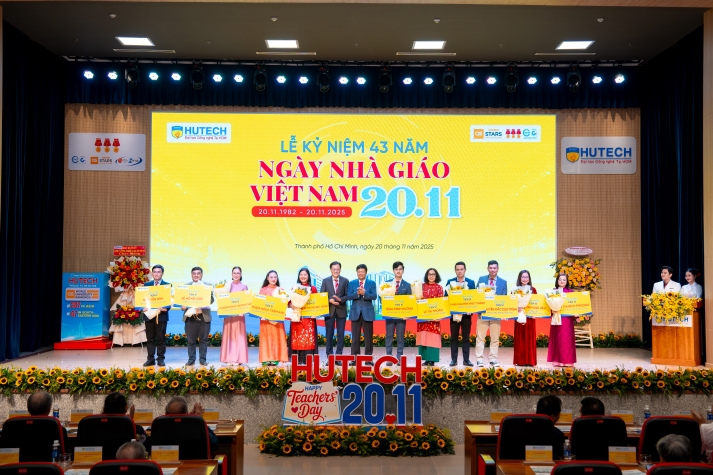 [Video] HUTECH long trọng công bố xếp hạng QS Ranking trong dịp Tri ân Nhà giáo 20/11 112