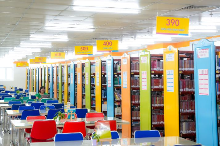 Tân sinh viên Quản trị kinh doanh và Marketing HUTECH được chủ động chọn cơ sở học tập từ khóa 2026 25
