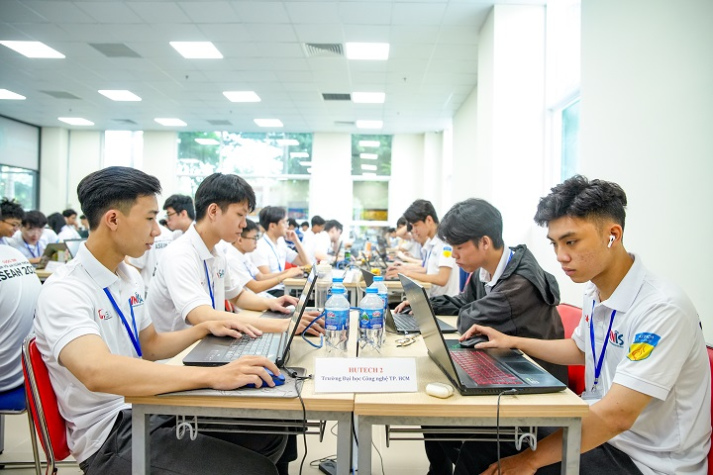 Đón chờ vòng Chung kết Cuộc thi Olympic Trí tuệ nhân tạo TP.HCM 2025 - OAI HCMC 2025 tại HUTECH 24