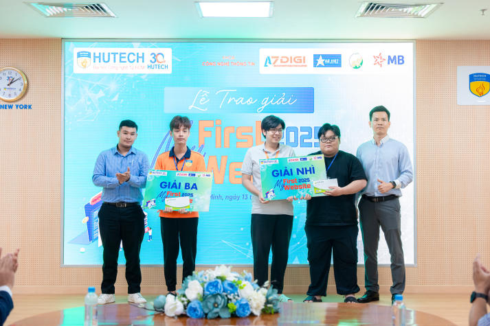 [Video] Chuyện kể bằng website: IT-ers HUTECH truyền cảm hứng tại My First Website 2025 251
