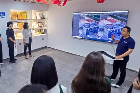 HUTECH cùng lãnh đạo giáo dục toàn cầu bàn về chuyển đổi số tại WDEC 2025 40